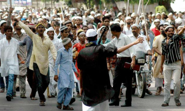 Muslim_mob_Hindu Dalit Riot