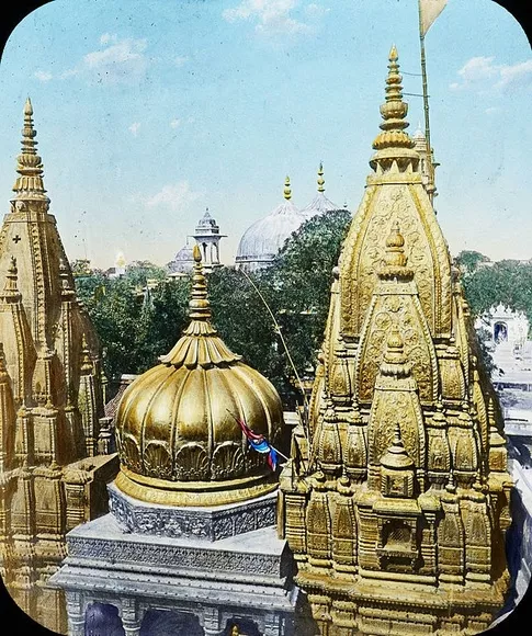 Ahilyabai Holkar restored Kashi Vishwanath temple
