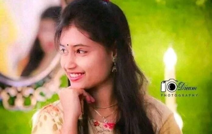Image: Deceased Hindu girl Iti Das